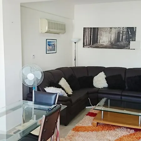 Apartment Universal *