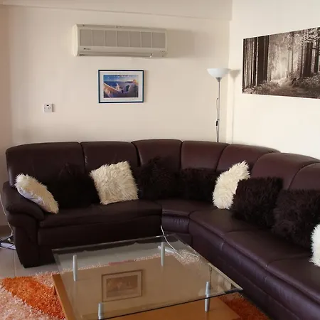 Universal Apartman Paphos